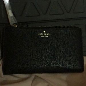 Kate Spade mulberry street malea wallet